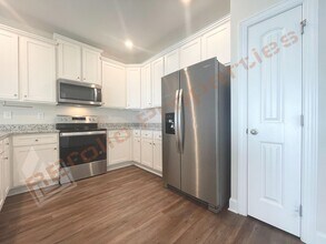 6945 Outfall Point Ln in Raleigh, NC - Building Photo - Building Photo