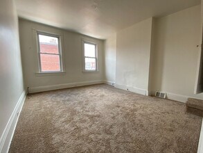 3318 Hardie Wy in Pittsburgh, PA - Building Photo - Building Photo