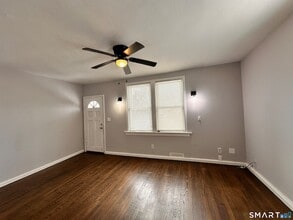 74 Mt Pleasant St in Derby, CT - Foto de edificio - Building Photo