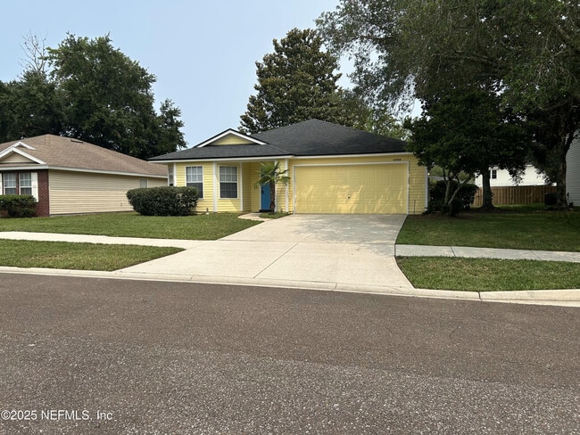 property at 13555 Ashford Wood Ct W