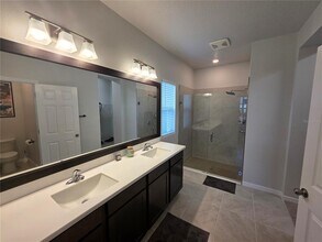 5914 Hidden Br Dr in Apollo Beach, FL - Building Photo - Building Photo