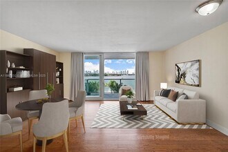 1000 West Ave, Unit 319 in Miami Beach, FL - Building Photo - Building Photo