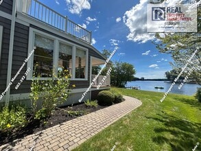 9 Nowell Ct in Salem, NH - Building Photo - Building Photo