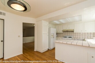 2511 Gates Ave in Redondo Beach, CA - Building Photo - Building Photo