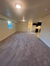 213 W 82nd St in Los Angeles, CA - Foto de edificio - Building Photo