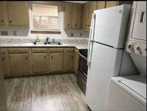 598 Chestnut St, Unit apt A in East Stroudsburg, PA - Building Photo - Building Photo