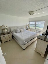220 Kings Point Dr, Unit 105 in Sunny Isles Beach, FL - Building Photo - Building Photo