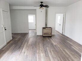 715-711 11th Ave in Belle Fourche, SD - Building Photo