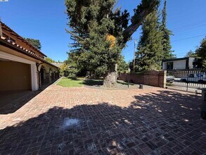 470 Hale St in Palo Alto, CA - Building Photo - Building Photo