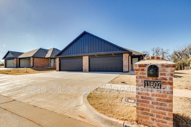 property at 11607 Mackenzie Wy