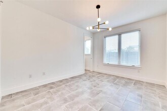 5006 Pecan Springs Rd in Austin, TX - Building Photo - Building Photo