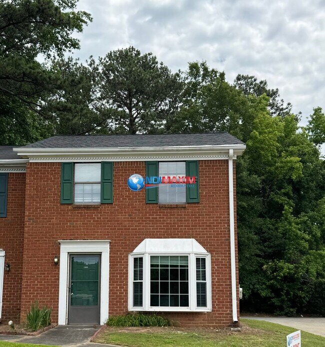 1869 McElvaney Ln NW in Lawrenceville, GA - Foto de edificio - Building Photo