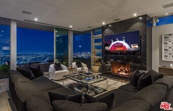 1474 Blue Jay Way in Los Angeles, CA - Building Photo - Building Photo