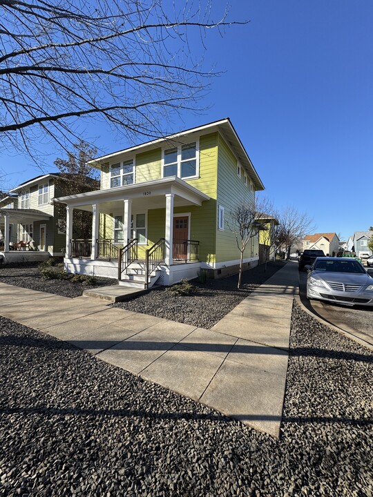 1830 Roth St in Chico, CA - Building Photo