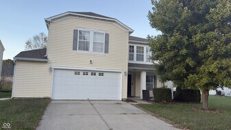 2992 Sentiment Ln in Greenwood, IN - Building Photo
