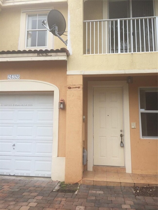 24326 SW 109th Ct in Homestead, FL - Building Photo - Building Photo