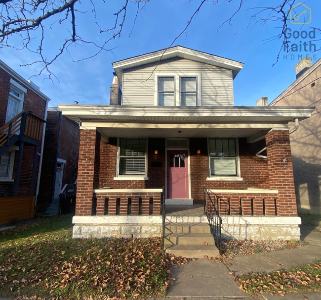 property at 6 E 24th St