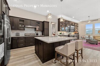 16750 Coyote Bush Dr in San Diego, CA - Building Photo - Building Photo