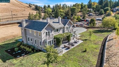 2495 Reliez Valley Rd in Martinez, CA - Building Photo - Building Photo