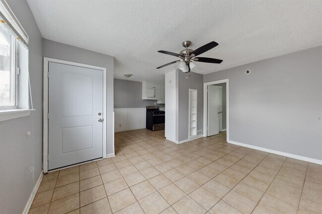 3906 Video St in Dickinson, TX - Building Photo - Building Photo
