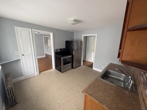 70 Park St in Bristol, CT - Building Photo - Building Photo