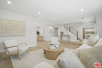 19009 Celtic St in Los Angeles, CA - Building Photo - Building Photo