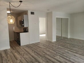 15 S Palmway in Lake Worth Beach, FL - Building Photo - Building Photo