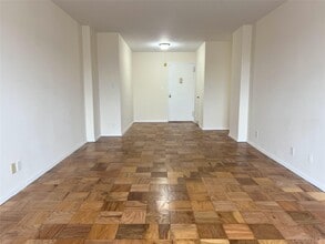 30 Lake St in White Plains, NY - Building Photo - Building Photo