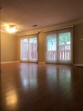 6642 Meadow Rue Dr in Norcross, GA - Foto de edificio - Building Photo