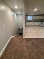 11227 Towne Ave in Los Angeles, CA - Building Photo