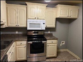 3012 Miracle Heights Ct in Sherwood, AR - Building Photo - Building Photo