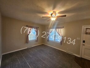 859 S 10th St in Salina, KS - Building Photo - Building Photo