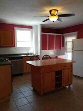 107 Ash St in New Bedford, MA - Building Photo - Building Photo