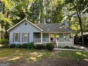 240 White Pines Dr in Alpharetta, GA - Building Photo