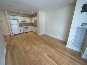 2 Boylston St, Unit 4 in Boston, MA - Building Photo - Building Photo