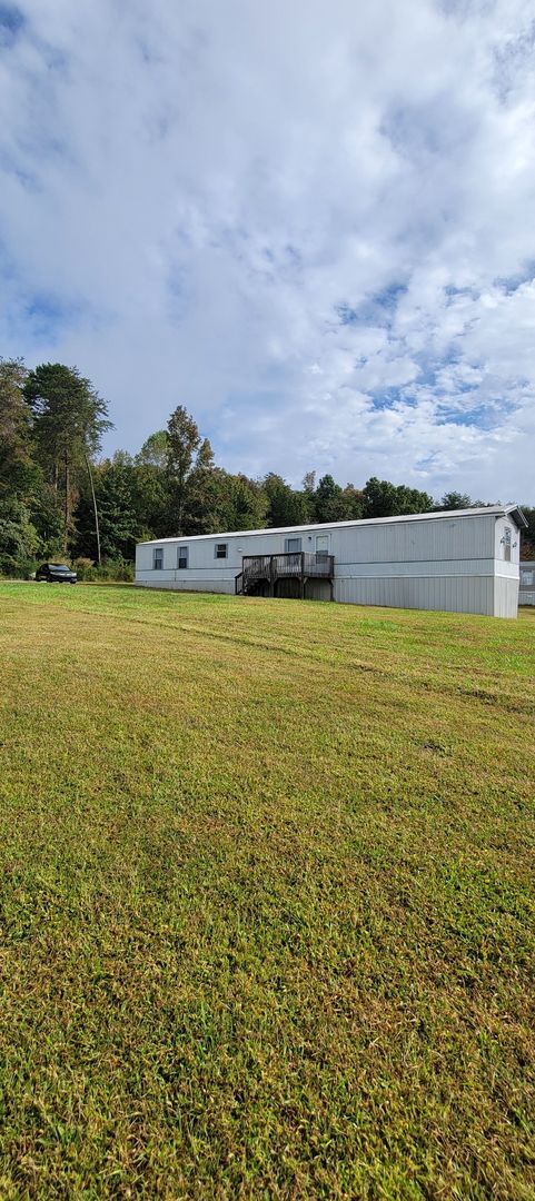 906 Legacy Ln in Haw River, NC - Building Photo - Building Photo