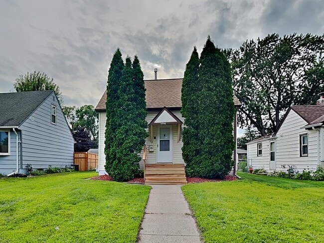 4446 Madison St NE