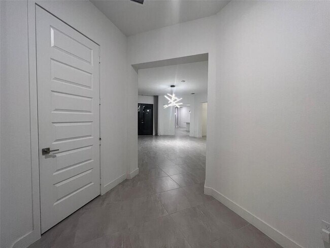 property at 10547 N Lago Vista Cir