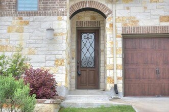 203 Ancient Oak Way in San Marcos, TX - Building Photo - Building Photo