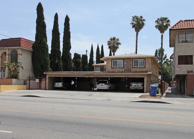 15624-15628 Vanowen St in Van Nuys, CA - Building Photo - Building Photo