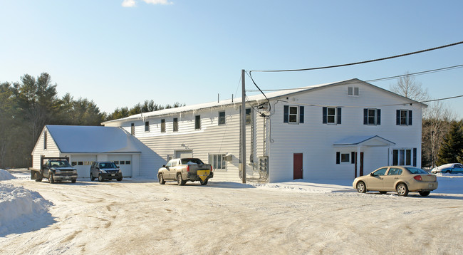 871 Long Plains Rd in Buxton, ME - Building Photo - Building Photo