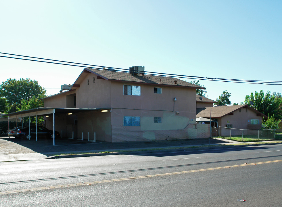 1125 S Maple Ave in Fresno, CA - Foto de edificio