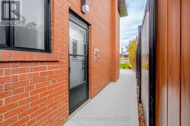 674 Netherton Crescent in Mississauga, ON - Building Photo - Building Photo