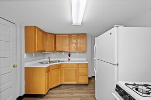 450 Center St in Carnegie, PA - Building Photo