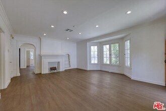 859 Le Doux Rd in Los Angeles, CA - Building Photo - Building Photo