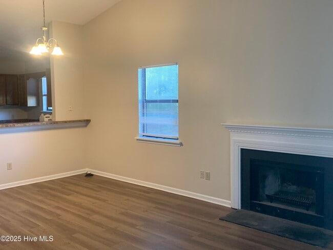 1922 Countrywood Blvd in Jacksonville, NC - Building Photo - Building Photo
