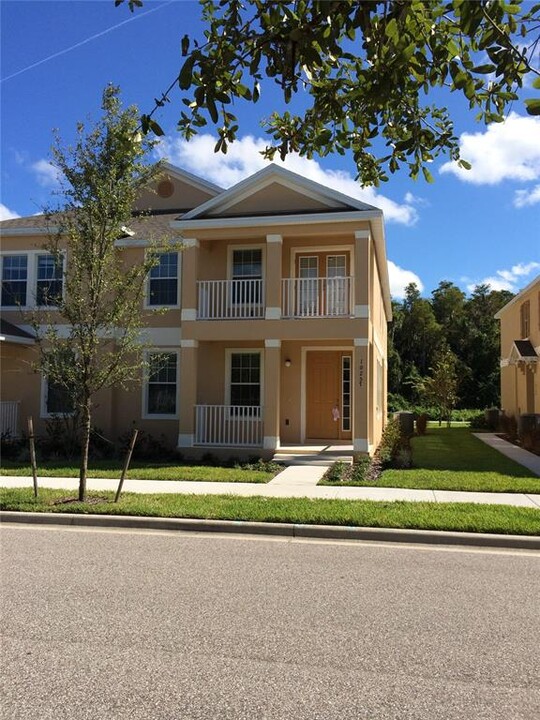 10257 Lake District Ln in Orlando, FL - Building Photo