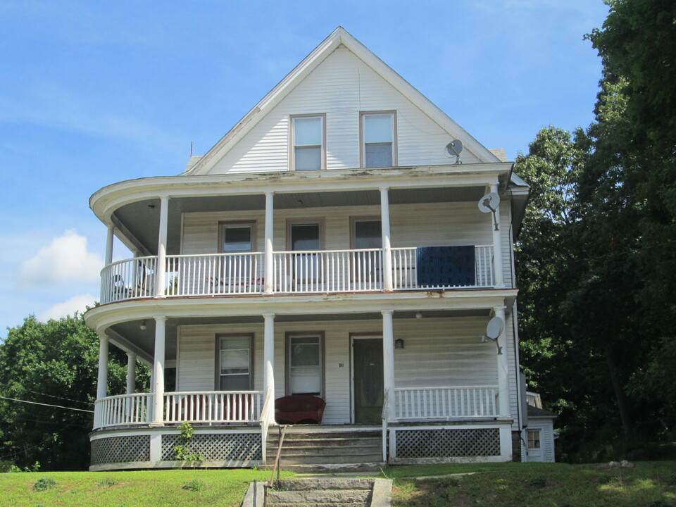 341 Valley St, Unit #20 in Willimantic, CT - Building Photo