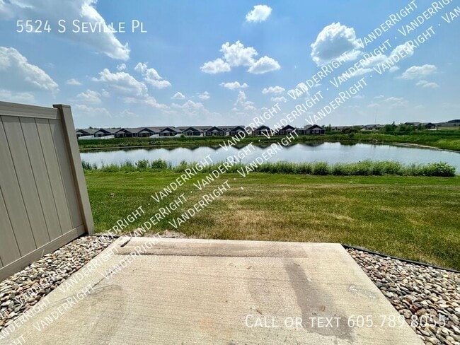 5524 Seville Pl in Sioux Falls, SD - Building Photo - Building Photo