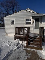 651 Carlls Path in Deer Park, NY - Building Photo